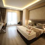 Ema Oeztuerk Thermal Hotel