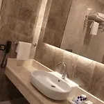 Ema Oeztuerk Thermal Hotel 4*