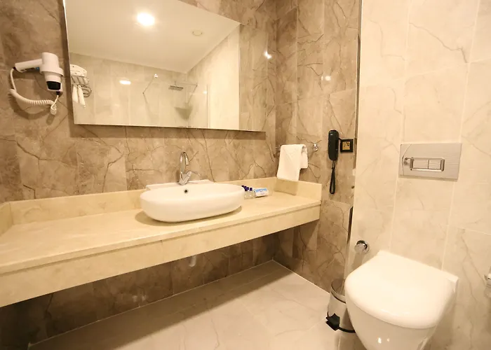 Ema öztürk Thermal 4* Afyonkarahisar